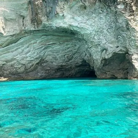 Apartment The Old House