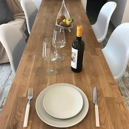 The Old House Apartment Gaios