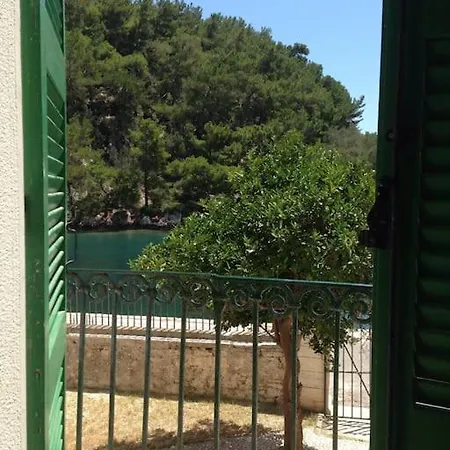 The Old House Apartment Gaios